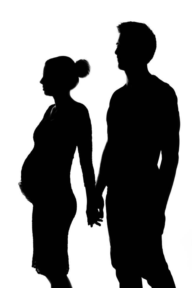 07 Schwangerschaftsbilder Schwarz Weiß Silouette