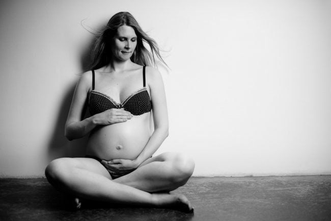09 Schwangerschaft Babybauch Fotostudio Köln