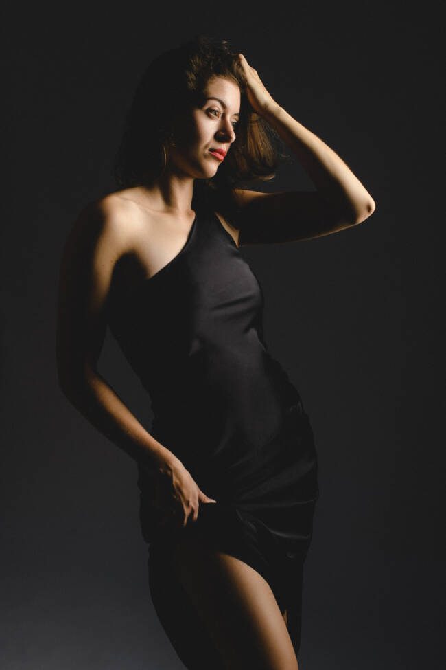 Aktfotografin aus Koeln mit Fotostudio