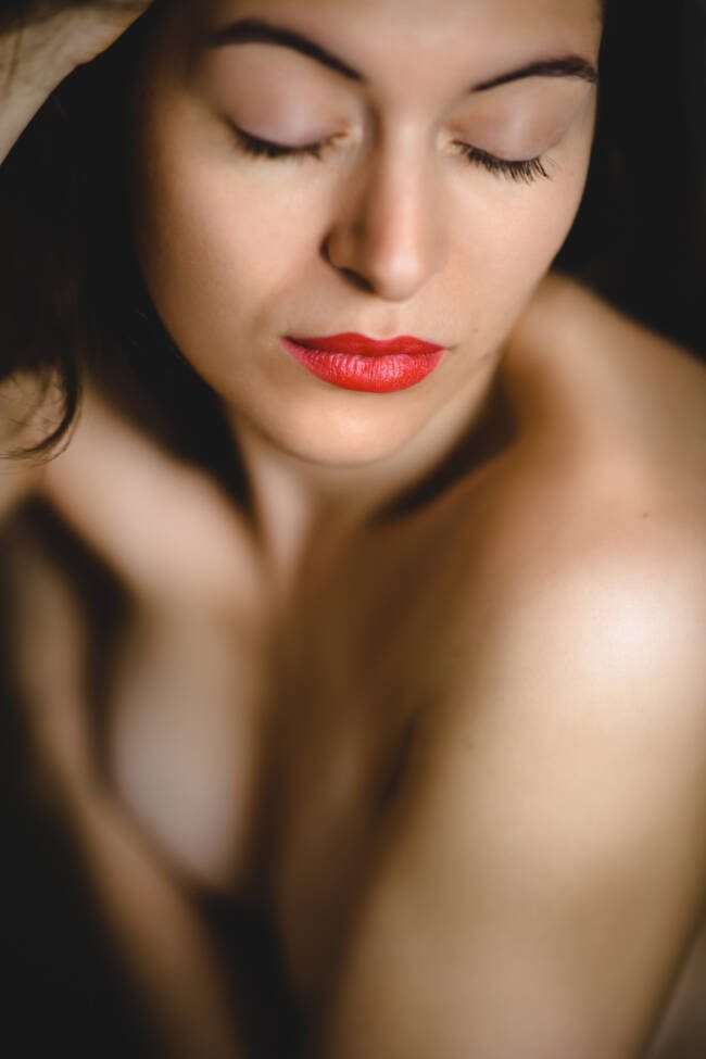 Aktfotografin aus Koeln mit Fotostudio