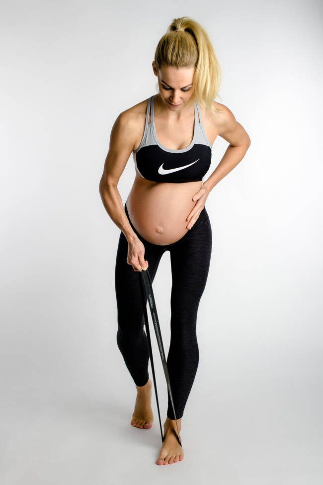 Schwangerschaftsbauch im Studio Koeln